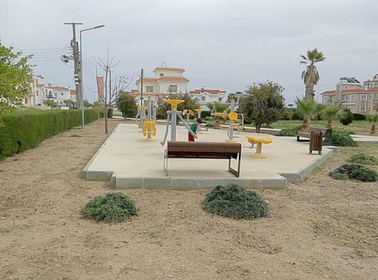 Long Beach Holiday Apartments Trikomo 외부 사진